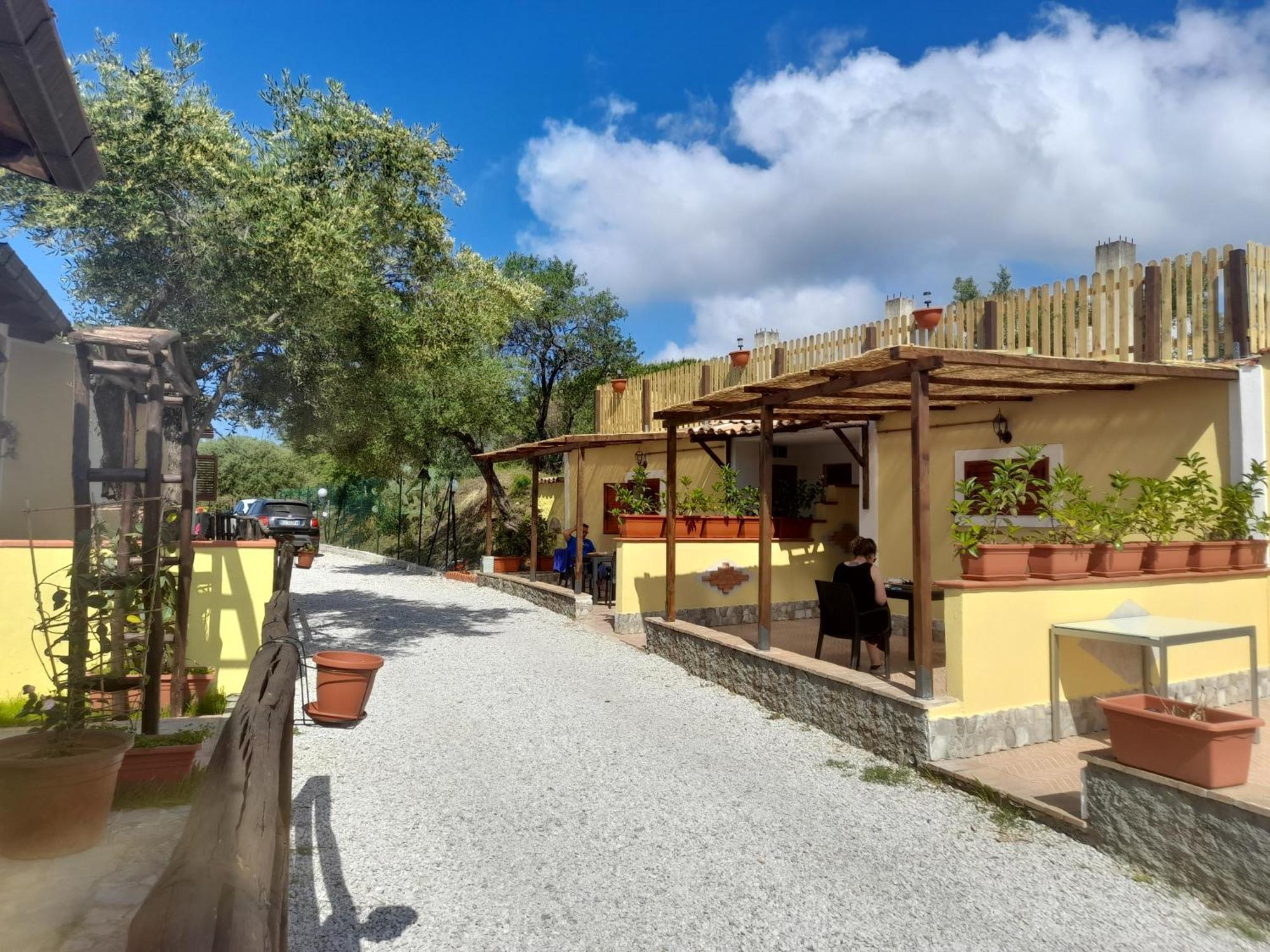 Parco Esmeralda - Family E Breakfast Guest house *